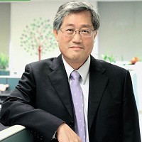 李焜耀，明基電通董事長、明基友達集團董事長