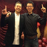 趙宏澤(左)有位聰明絕頂的哥哥(右)，34歲就退休的他，成了趙宏澤創業期的軍師，更是帶領趙宏澤信主的天使。(攝影/記者丁平)