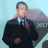 香菇王集團、第一名店董事長王義郎。