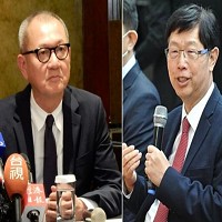 鴻海與國巨合資成立的國創今宣布增資31億元，由鴻海董事長劉揚偉（右）、國巨董事長陳泰銘（左）擔任正副董事長。