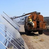 美國參議院7日通過《通膨削減法案》，當中將提撥逾新台幣1兆元發展能源安全與潔淨能源，並恢復多項再生能源裝置獎勵，推升美國太陽能市場大爆發。（路透）