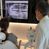 明基醫和光明智能科技合作的牙科AI軟體幫助醫生方便跟病患溝通。圖/明基醫提供