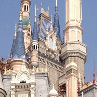 上海迪士尼城堡是全球最大、最高的遊樂城堡，細節相當被重視！圖/ 簡廷在提供
