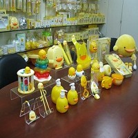 展示品牌黃色小鴨產品照片
