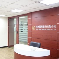 建新國際股份有限公司辦公室櫃台照片。圖片來源: 104人力銀行