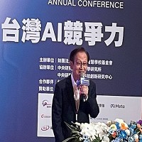 華碩電腦股份有限公司施崇棠