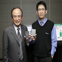 宇瞻董事長陳益世與總經理張家騉