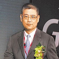 神基董事長黃明漢