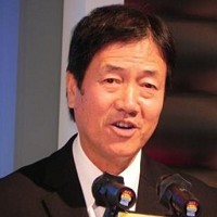 福貞控股股份有限公司董事長李榮福。