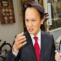 他果敢向前的西式風格，正積極帶領泰山走向新格局，透過改變策略、改變內部公司舊文化，塑造泰山新形象，他帶動開發新產品，帶領員工再訓練