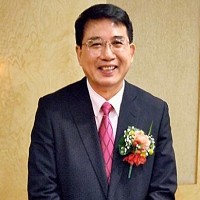 康友製藥控股有限公司董事長黃文烈