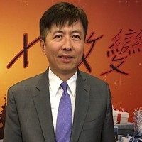 感嘆台灣政治生態的黑暗，前文建會主委盛治仁反而因禍得福，找到他人生最熱愛的行業。圖／TVBS