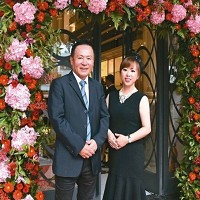 佐登妮絲董事長陳正雄（左）與執行長陳佳琦。 記者宋健生／攝影