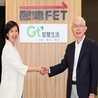 遠傳電信與亞太電信搶下5G合作頭香，遠傳電信總經理井琪（左）與亞太電信總經理黃南仁（右）更親自主持記者會，展現合作決心。 遠傳電信