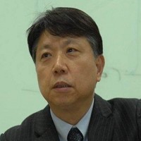 鴻碩董事長張利榮。