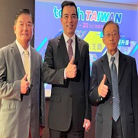 友達總經理暨TDUA理事長柯富仁（中）。記者李珣瑛／攝影