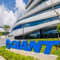 GIANT GROUP 巨大集團。