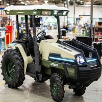 鴻海宣布與Monarch Tractor簽署代工協議。鴻海/提供