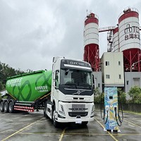 台泥旗下台通引進電動曳引車 打造低碳運輸版圖。中央社記者賴言曦攝 113年4月18日