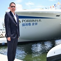 虹彩光電攜手Porrima開創綠色航運新時代，將膽固醇液晶全彩電子紙技術導入Porrima零碳排未來船。業者/提供