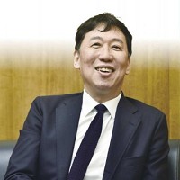 鮮活控股股份有限公司的故事