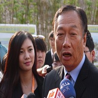 邁向工業4.0，郭董請「機器人」助陣！ 