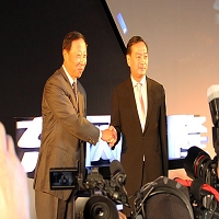 裕隆集團與中國東風汽車集團所建立的合資企業東風裕隆汽車有限公司於杭州成立，將Luxgen納智捷汽車品牌引入並進軍中國市場