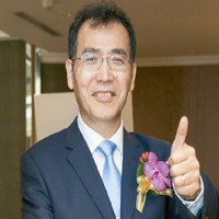 強信董事長綦秉信。