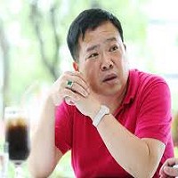 楊進發董事長的照片
