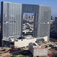 龍邦興業與陸企合資興建的廈門「國貿金融中心」